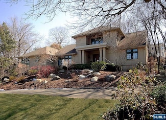 37 Nelson Place, Tenafly, NJ 07670