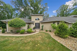 3 Lakeridge Dr, Greensburg, PA 15601