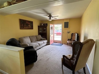 1327 W State Road 40 Unit 2, Pierson, FL 32180
