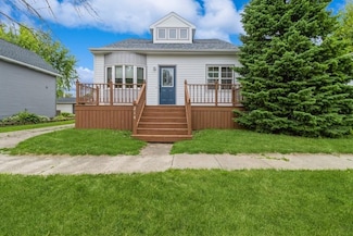 214 S High St, Baxter, IA 50028