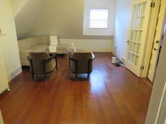 8 Maple St, Dorchester, MA 02121