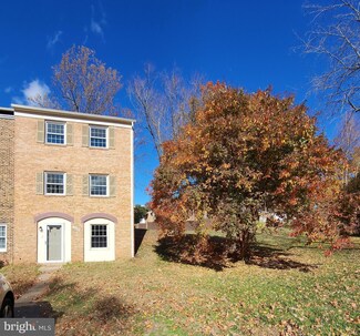 14828 Hoxton Square, Centreville, VA 20120