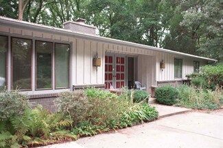 13827 Schwartz Rd, Grabill, IN 46741