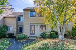 114 Greenwoods Ln Unit 114, East Windsor, CT 06088
