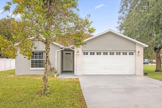 2049 N Grandview St, Mount Dora, FL 32757