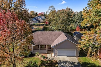 2002 Joy St, Excelsior Springs, MO 64024