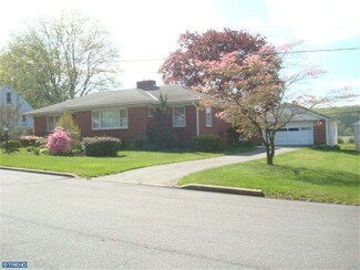 80 E 2nd Ave, Parkesburg, PA 19365