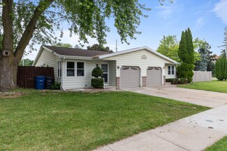 1513 Knapp St, Oshkosh, WI 54902