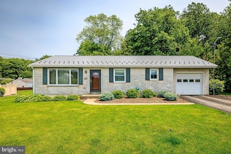 483 Panorama Dr, Denver, PA 17517