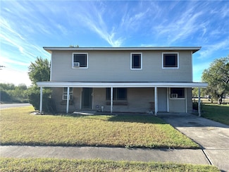 100 Lamplite Ln, Sinton, TX 78387