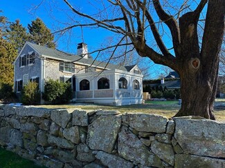 45 School St, South Dartmouth, MA 02748