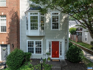 917 Bing Ln, Charlottesville, VA 22903