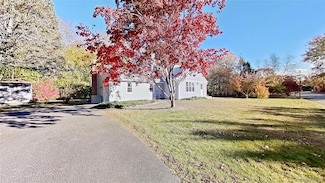 25 Hawthorne St, Mount Sinai, NY 11766