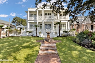 1016 Beach Blvd, Biloxi, MS 39530