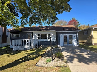 105 E Camellia St, Sophia, WV 25921
