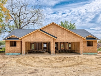 230 S Chestnut St, Ellsworth, WI 54011