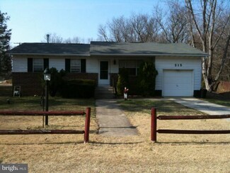 215 Garfield Ave, Chesilhurst, NJ 08089