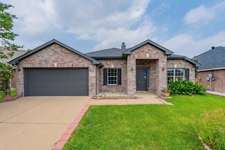 2464 Ranchview Dr, Grand Prairie, TX 75052