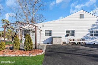 5 A Cedar St, Toms River, NJ 08757
