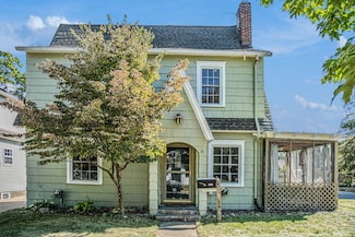 1009 S Webster St, Jackson, MI 49203