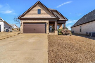 1022 Villa Dr, Jonesboro, AR 72405