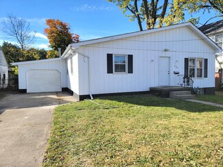 306 Union St, Bloomington, IL 61701