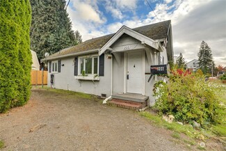 206 Hewitt Ave, Bremerton, WA 98337