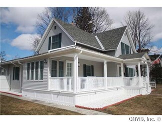 27 Howard St, Gouverneur, NY 13642