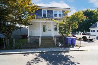 20 Shaws Ln, Bristol, RI 02809