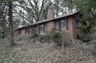 810 Highland Ave, Rochester, NY 14620