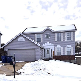 10712 Oak Pointe Dr, Saint Ann, MO 63074