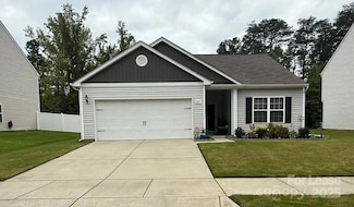 7117 Amberly Hills Rd, Charlotte, NC 28215