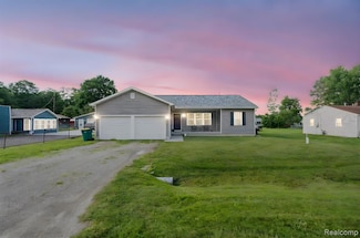 5074 Burma Rd, Kimball, MI 48074