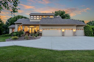 8141 Maplewood Terrace, Chanhassen, MN 55317