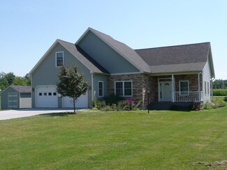 2 Shetland Ln, Swanton, VT 05488