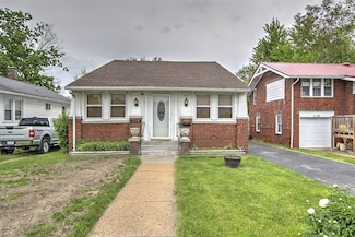 1112 E Cantrell St, Decatur, IL 62521