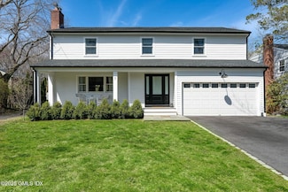 7 Griffith Rd, Riverside, CT 06878