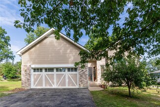 13 Crabapple Ct, Saint Louis, MO 63132
