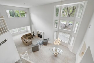 5541 W 70th St, Edina, MN 55439