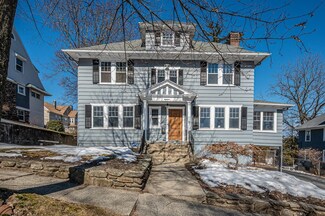 18 Waconah Rd, Worcester, MA 01609