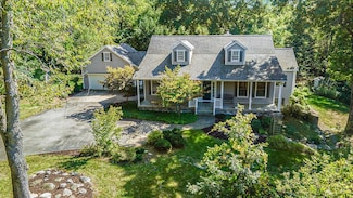 2800 Van Dam Dr NE, Belmont, MI 49306