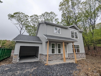 3509 Leaf Ct, East Stroudsburg, PA 18302