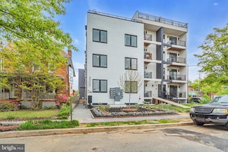 1103 Fern St NW Unit 302, Washington, DC 20012