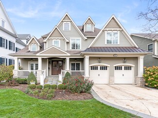 313 W Benton Ave, Naperville, IL 60540