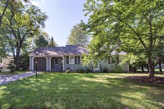 81 Prospect St, Barrington, RI 02806