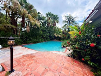 1915 Country Club Prado, Coral Gables, FL 33134