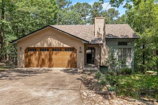 10 Balenciaga Way, Hot Springs Village, AR 71909