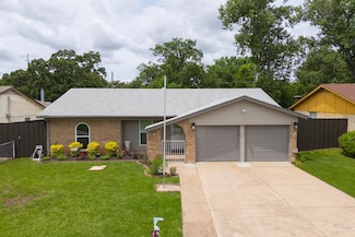 6912 Griggs St, Forest Hill, TX 76140
