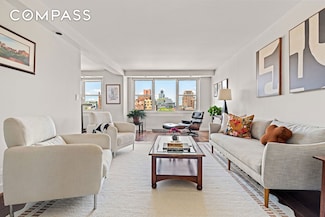360 W 22nd St Unit 10B, New York, NY 10011