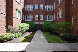 242 S Maple Ave Unit 3S, Oak Park, IL 60302